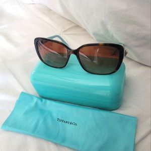 Tiffany & Co. TF 4092 8134/3B Sunglasses